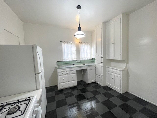 Foto del edificio - 635 E 9th St