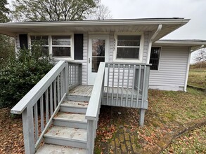 Building Photo - 4552 Edwards St