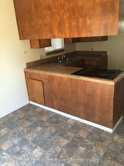 Building Photo - 110 James St