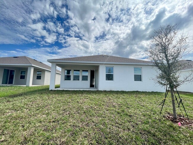 Building Photo - 4/3 in Knights Bridge community! Beautiful...