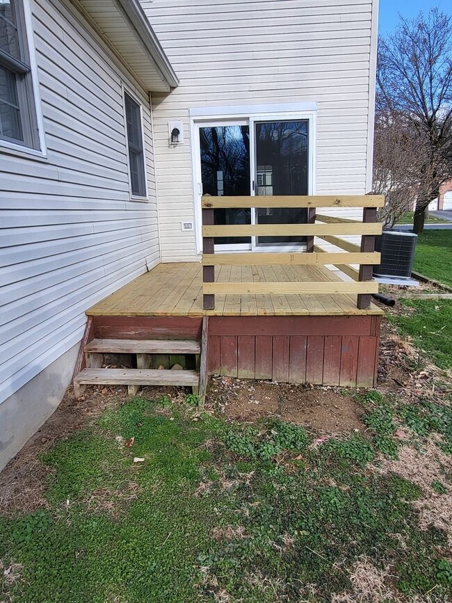 Building Photo - 3 Bedroom Townhome in Lititz