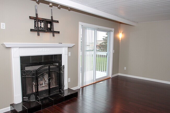 Foto del edificio - Gorgeous 2 Bedroom Townhome for Rent in Pl...