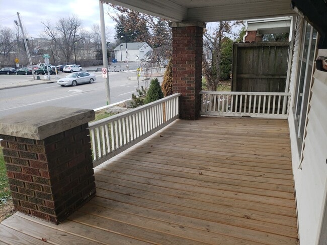 Building Photo - Charming 4 BD/2 BA home in quiet neighborhood!