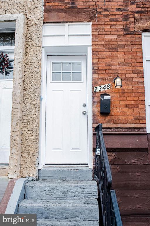 Foto del edificio - 2348 Moore St