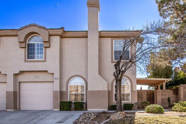 Building Photo - Remodeled 3 Bedroom Arroyo Mesa Townhome!