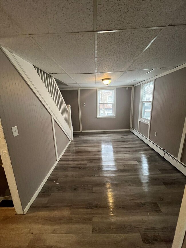 Foto del edificio - 3 bedroom 1 bathroom