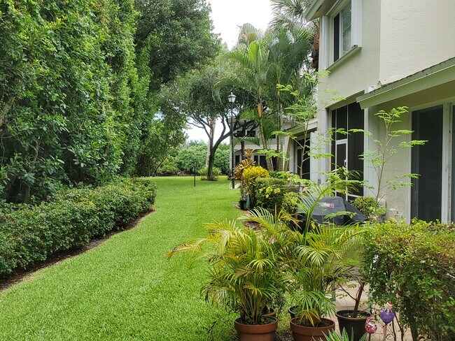 área de patio privada - 1045 Kokomo Key Ln