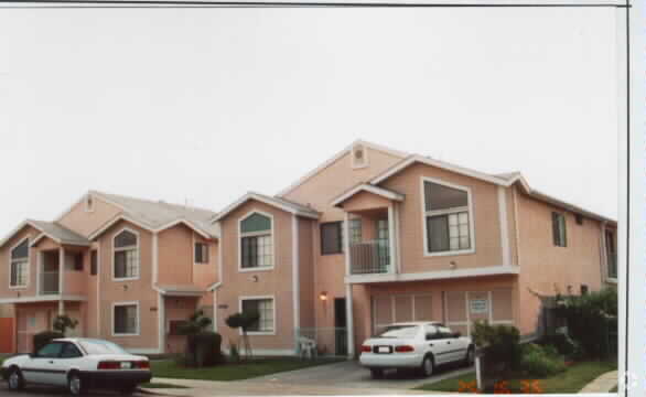 Foto del edificio - 4460-4466 Altadena Ave