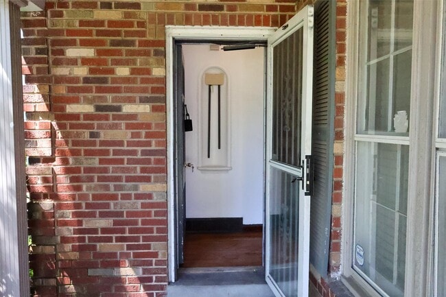 Building Photo - 1067 Melvin Dr