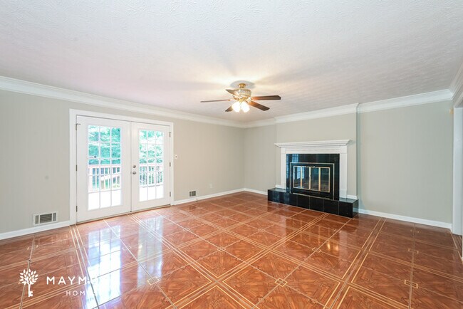 Foto del edificio - 4806 Castlewood Dr SW