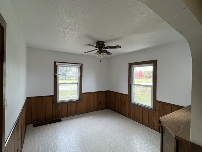 Building Photo - 7555 Finzel Rd