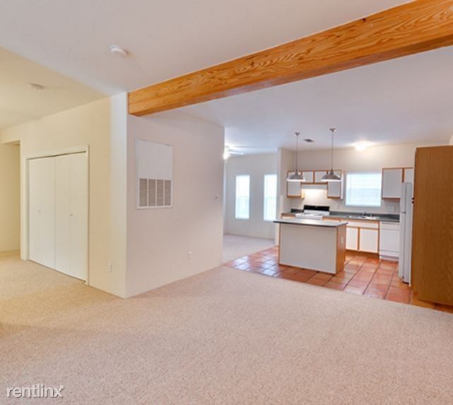 Foto principal - 848 Yale St