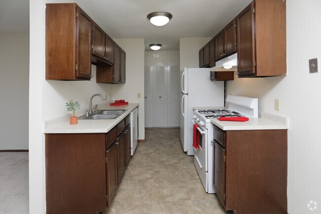 1BR, 1BA - 782SF - Shadow Green Apartments