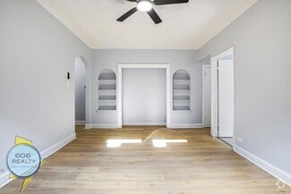 Building Photo - 5250 S Drexel Ave