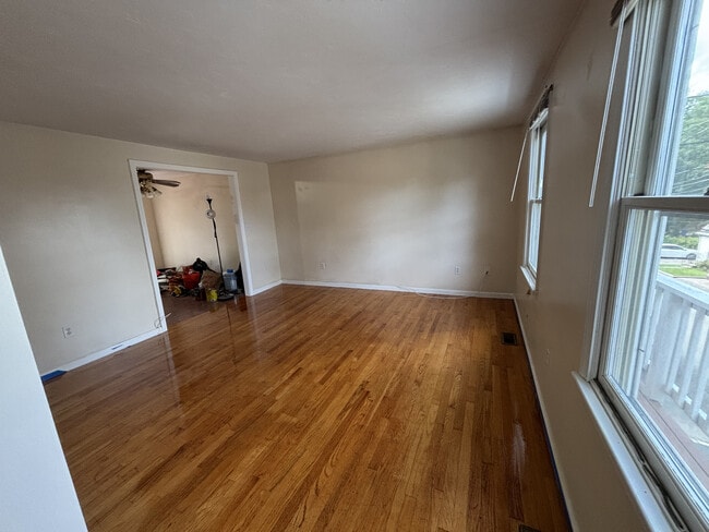 Foto del edificio - 118 Montclair Ave