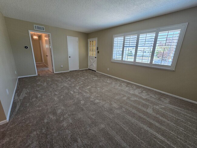 Building Photo - Beautiful 3 Bedroom Home in Glendora