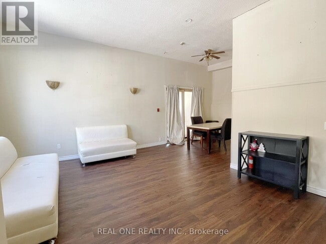 Building Photo - 102 Twenty Fifth St