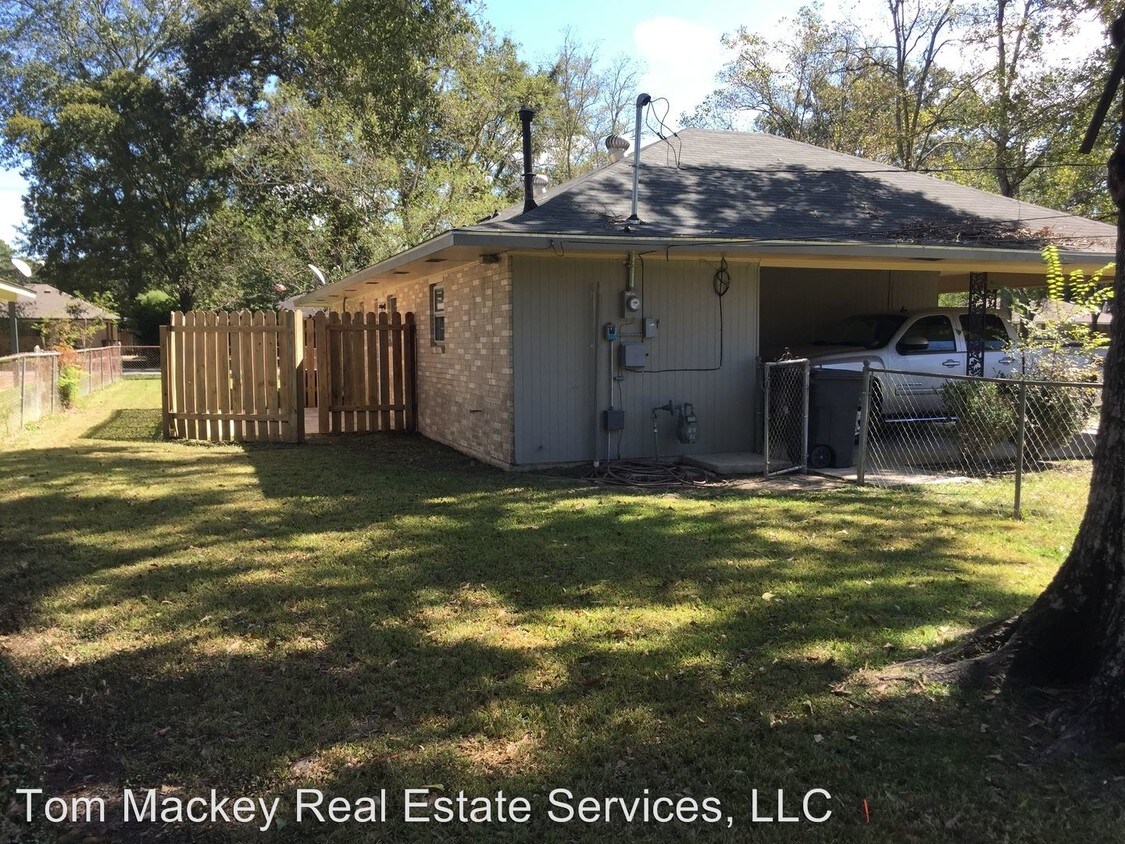 Building Photo - 14965 S Chalfont Dr