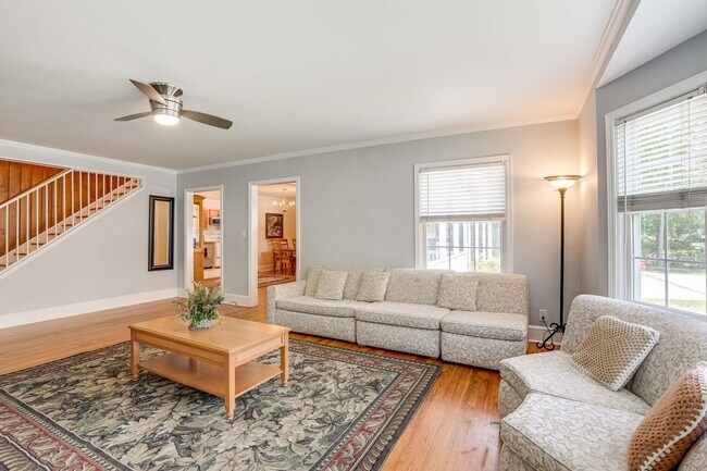 Foto del edificio - 206 Lakeland Dr