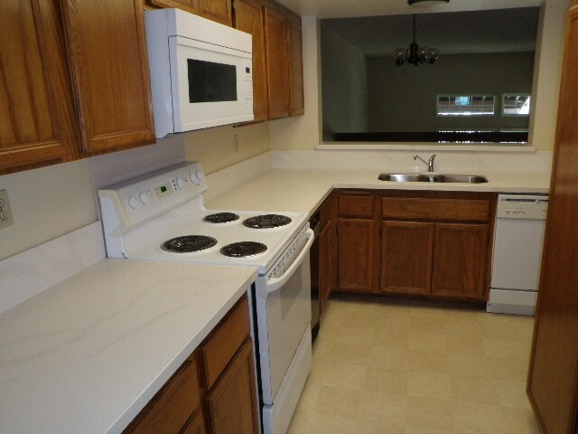 Building Photo - 3634 Mission Mesa Way