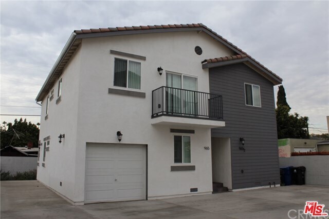 Building Photo - 963 N Wilton Pl