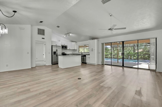 Building Photo - 295 E Keller Ct