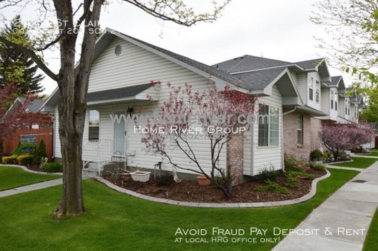 Foto principal - 2444 St Clair Rd