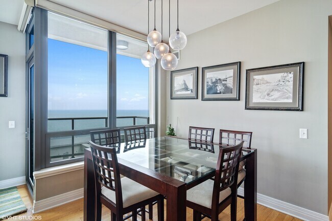Foto del edificio - 600 N Lake Shore Dr