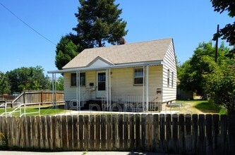 Building Photo - 1200 S Vermont Ave