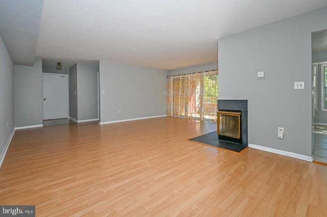 Building Photo - 115 Cascade Ct