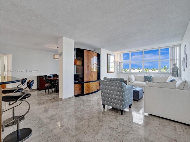 Building Photo - 1400 S Ocean Dr