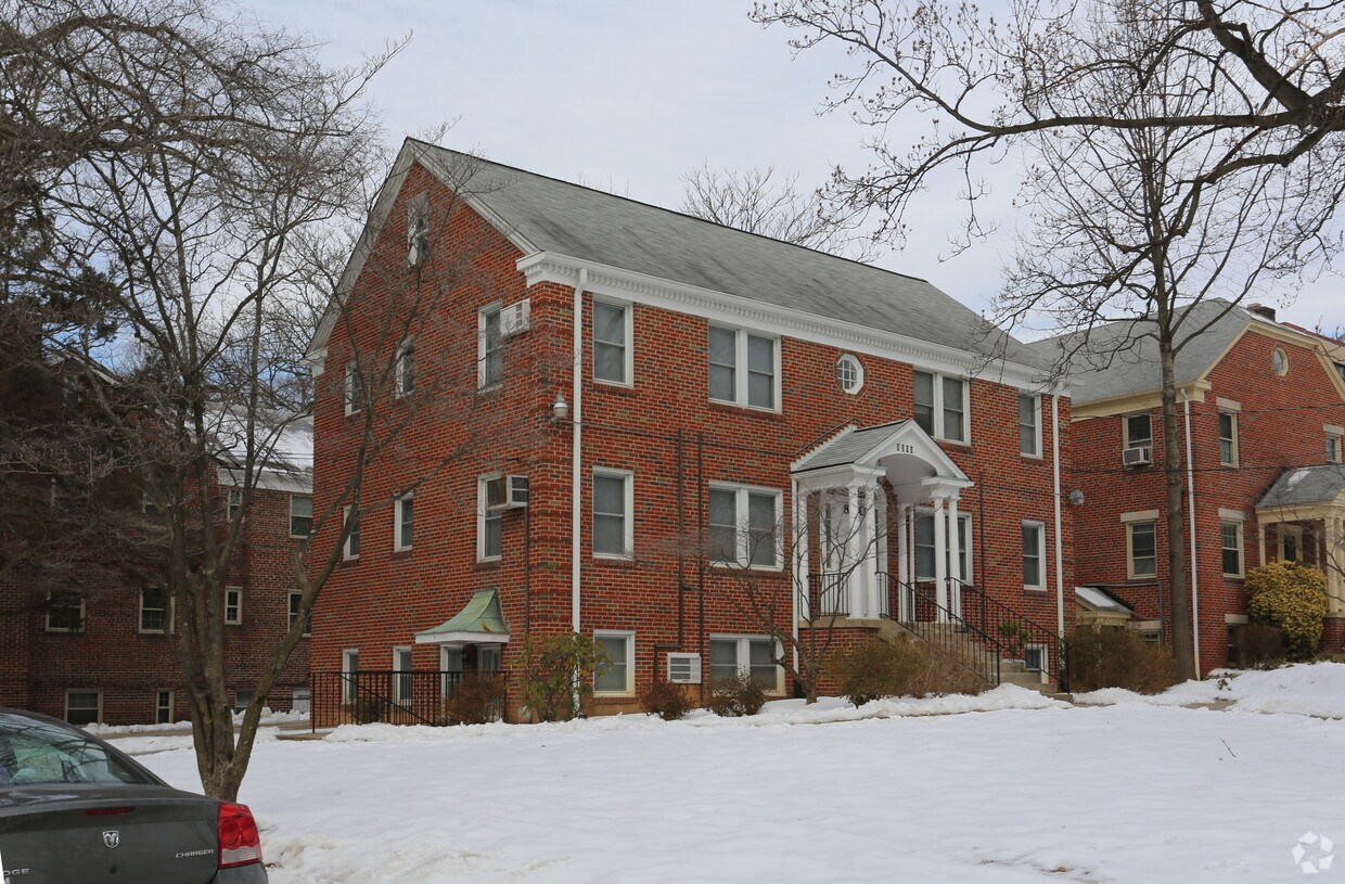 Building Photo - 8300 Flower Ave