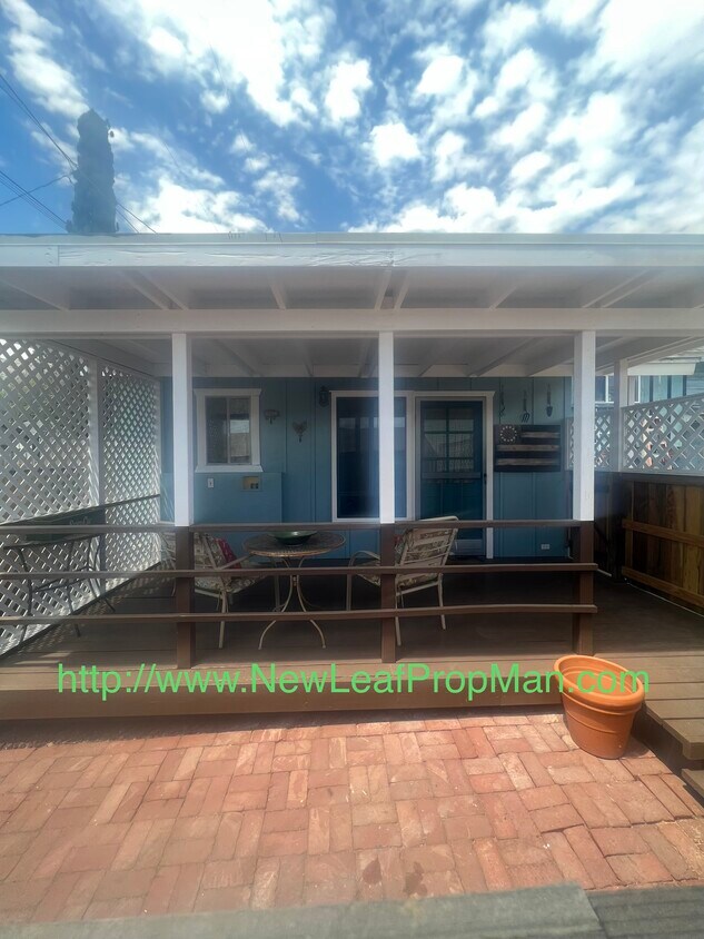 Primary Photo - 222 E Virginia Ave
