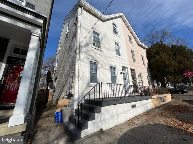 Foto del edificio - 3543 Indian Queen Ln