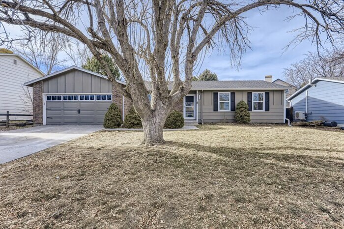 Primary Photo - 1121 S Salida Way, Aurora, CO, 80017