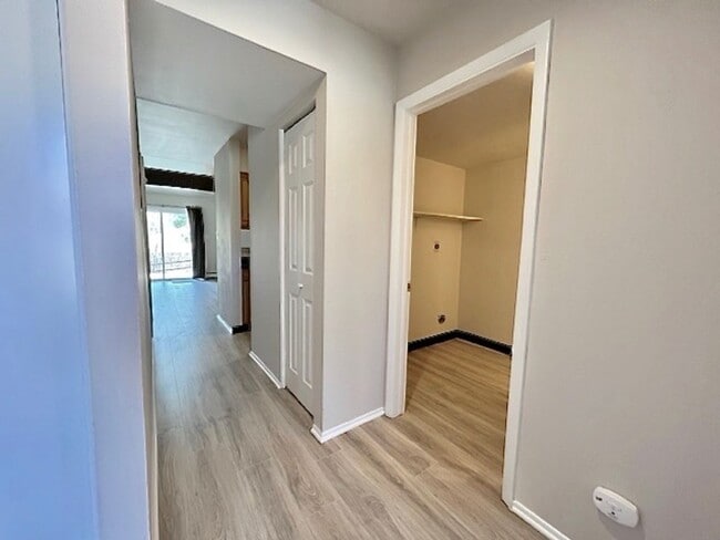 Building Photo - 3 Bed/1.5 Bath Quail Creek Condo