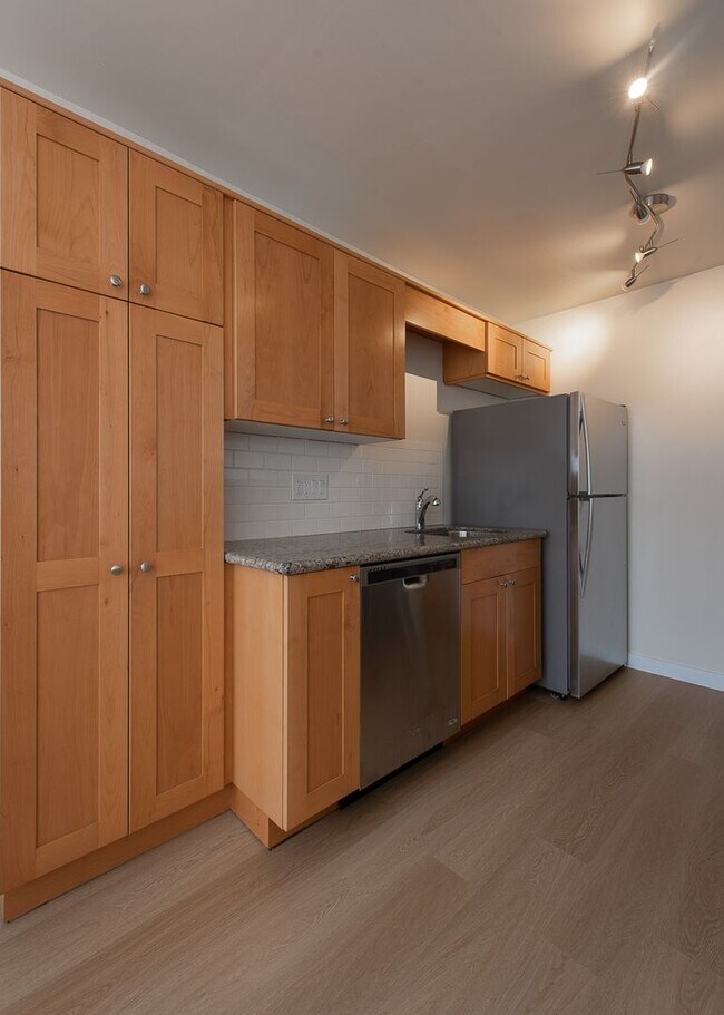 Building Photo - 8220 169th Ave NE