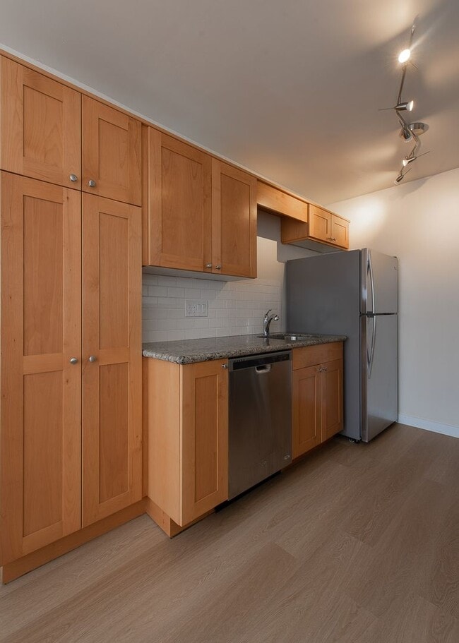 Building Photo - 8220 169th Ave NE
