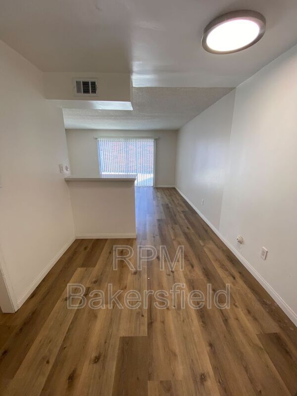 Foto del edificio - 2411 Olive St