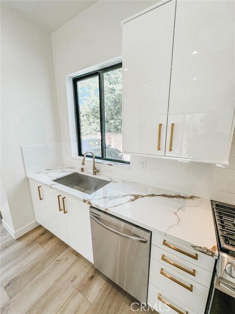 Foto del edificio - 18113 Marilla St