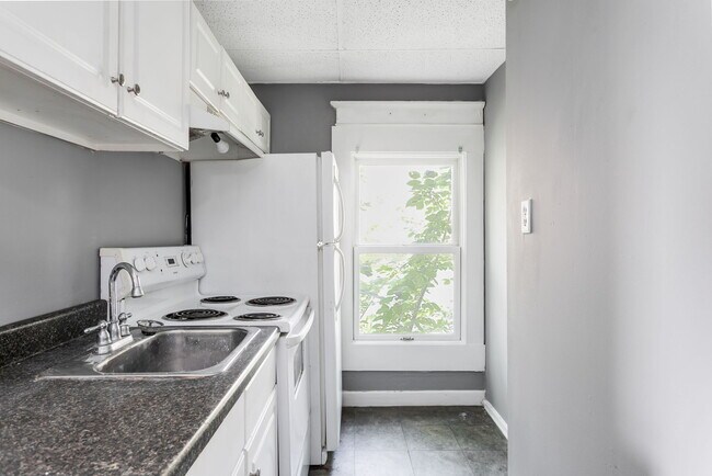 Foto del edificio - 303 W Lawrence St