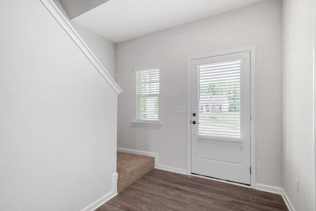 Building Photo - 489 Samara Ct