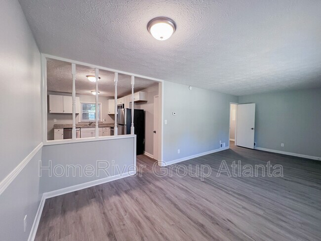 Building Photo - 6290 Flamingo Way