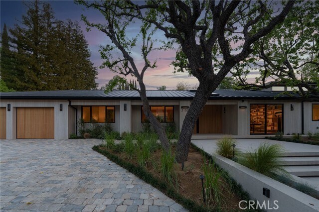 Foto del edificio - 3187 Oakdell Rd