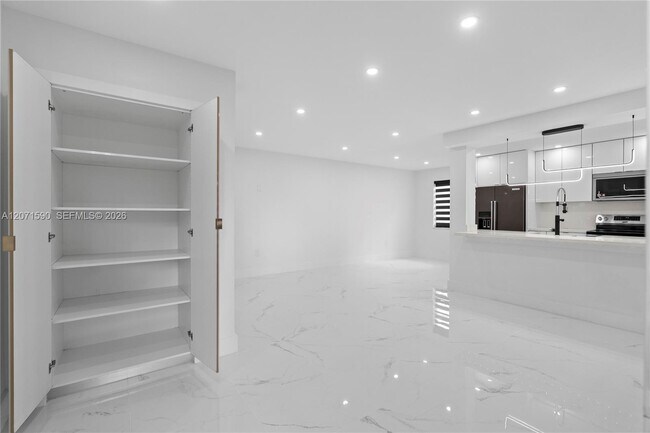 Foto del edificio - 6206 SW 136th Ct