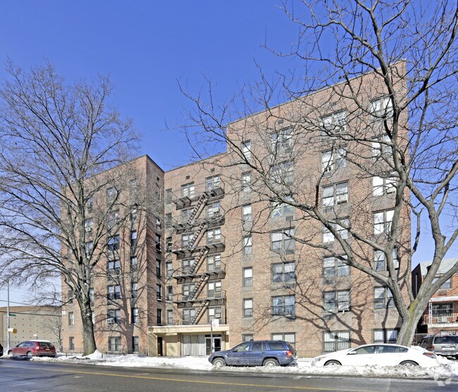 Building Photo - 147-05 Sanford Ave