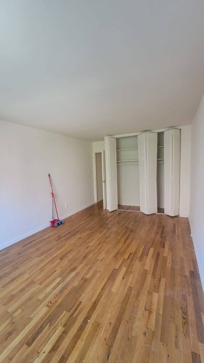 Foto del edificio - 94-23 60th Ave