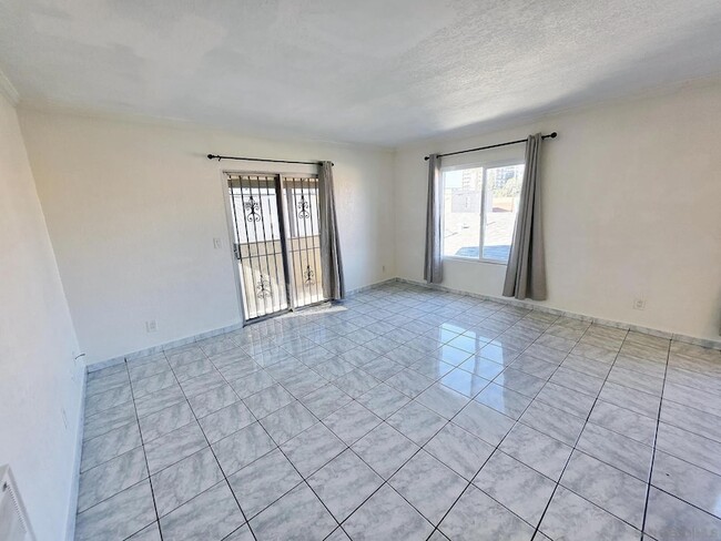 Foto del edificio - 4056 Van Dyke Ave