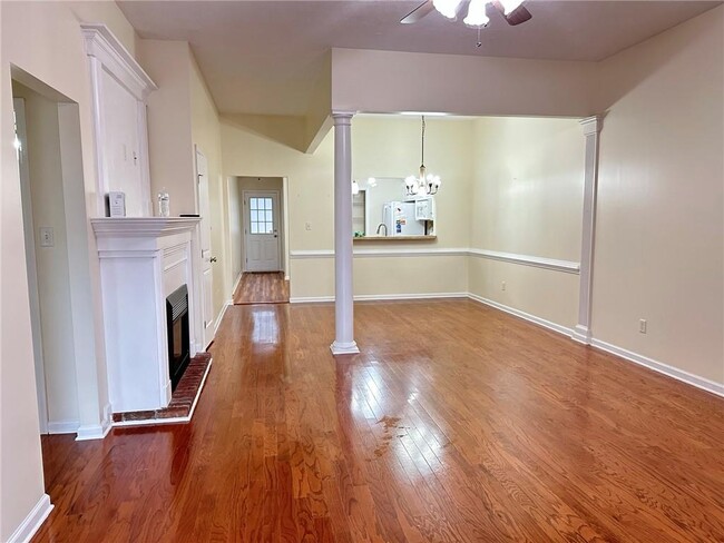 Foto del edificio - 711 Whispering Willow Way