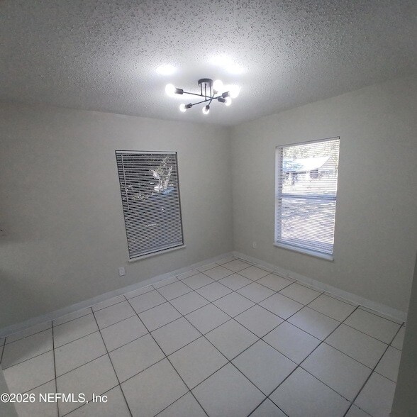 Foto del edificio - 253 Stillwell Ave